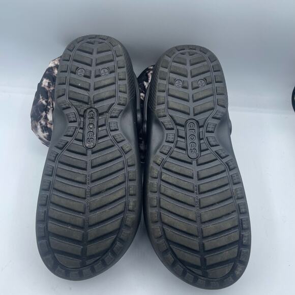 Crocs Neo Puff Booties Lined Faux Fur Black Tie Dye  Mens 8 Womens 10 Unisex